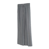 Pantalón gris amplio